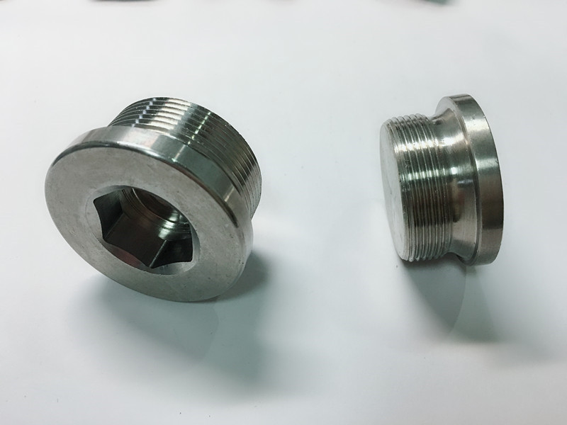 ចិញ្ចៀនធ្វើពីដែកអ៊ីណុកធ្វើពីចិញ្ចៀនធ្វើពីដែកអ៊ីណុក។